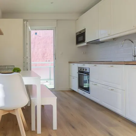 Apartment Martinenea -luminosa Vivienda By Egona Zarautz